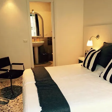 Chiaia House לינה וארוחת בוקר 3*