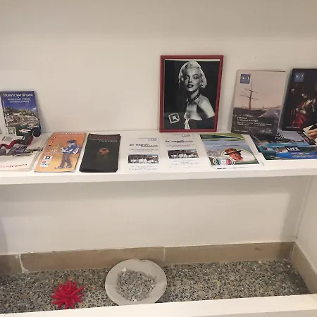 Chiaia House לינה וארוחת בוקר