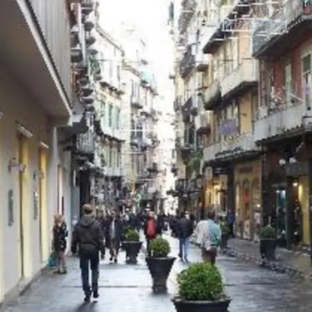 Chiaia House לינה וארוחת בוקר 3*