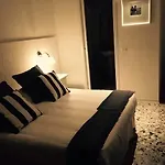 Bed & Breakfast Chiaia House 3*
