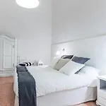 Chiaia House 3*