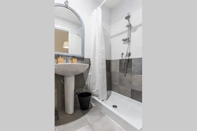 Alojamento de Acomodação e Pequeno-almoço Chiaia House 3*