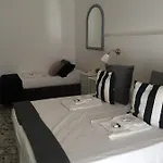 Chiaia House 3*