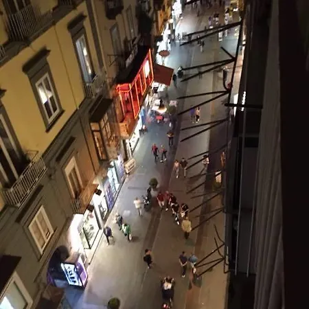 Chiaia House Bed & Breakfast