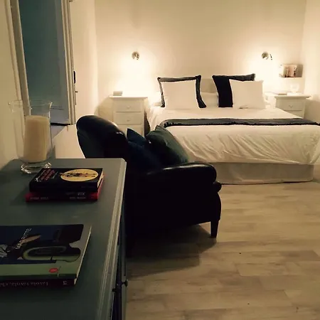 Bed & Breakfast Chiaia House