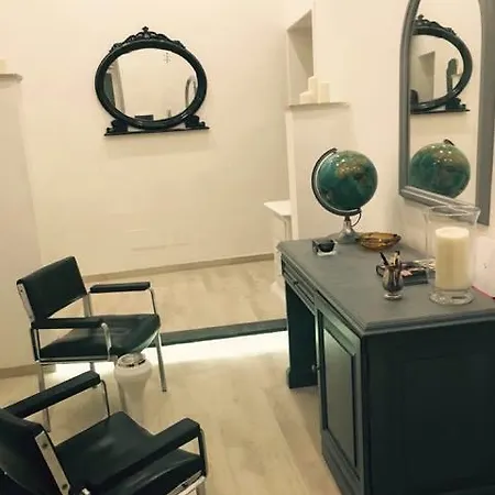 Chiaia House Naples